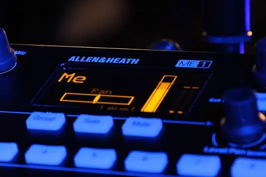 Allen & Heath	AB1608