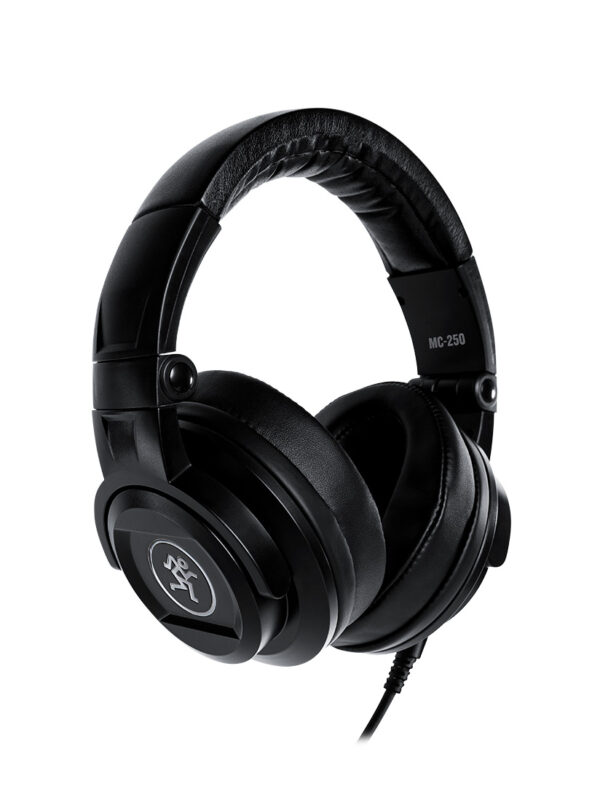 Mackie MC-250