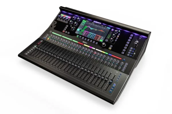 SQ6-Right-ThreeQuarter-1024x683.jpg Allen & Heath SQ-6+